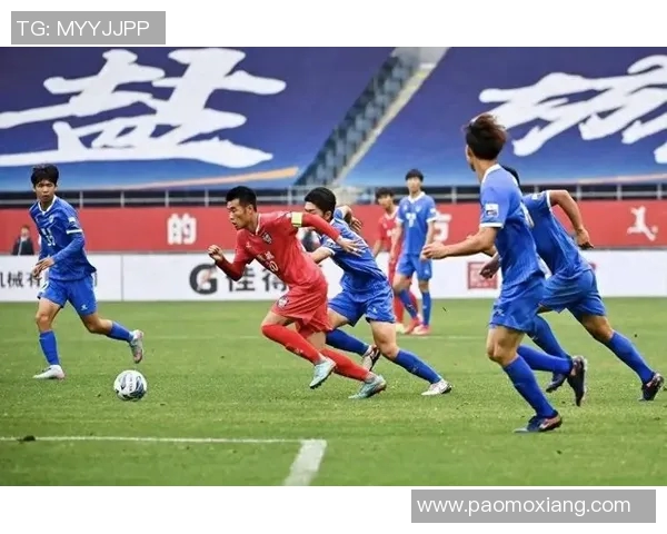 中国足球发展现状与挑战：从青训到职业联赛的全方位探索与分析