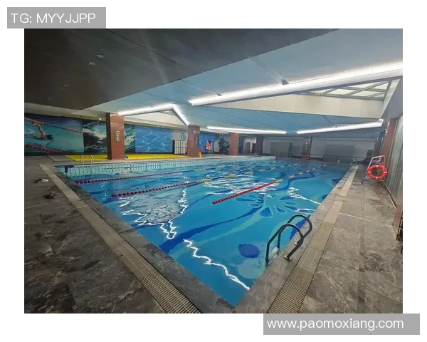 夏季泳池必备选择探索解读游泳衣的流行趋势与舒适体验 夏季泳池必备选择探索解读游泳衣的流行趋势与舒适体验